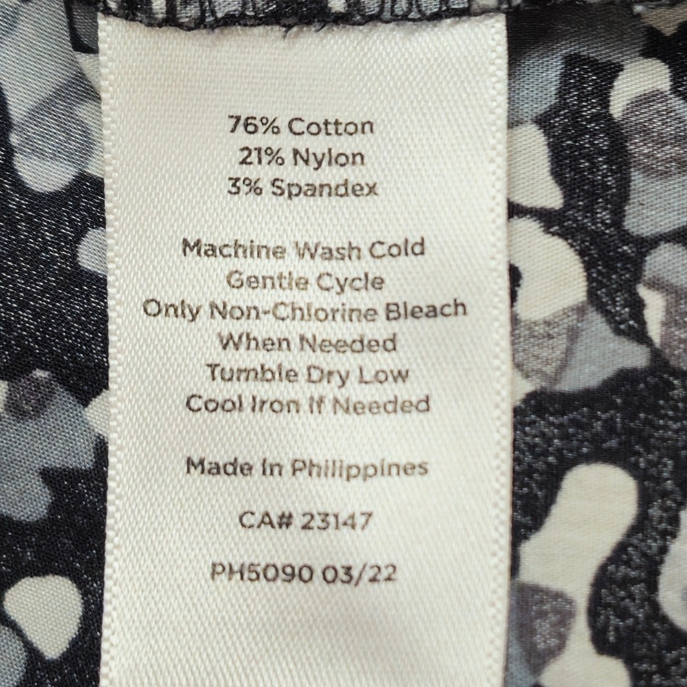 Black/White/Gray Talbots‎ Abstract Leopard Print 3/4 Sleeve Pullover Top Size M - Picture 7 of 7